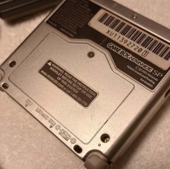 Nintendo Game Boy Advance DS Platinum with 5 games and charging cord, free gift - Picture 4 of 4